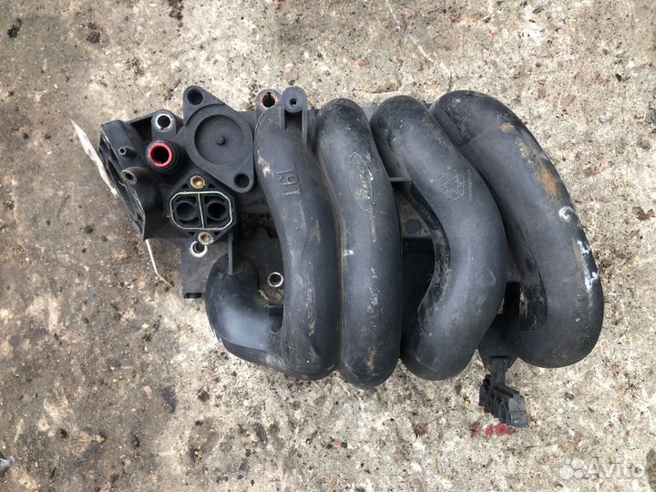 Коллектор впускной Ford Focus 1 1.6 2000