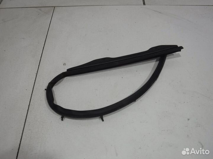 Уплотнитель (внутри) Renault Scenic 3