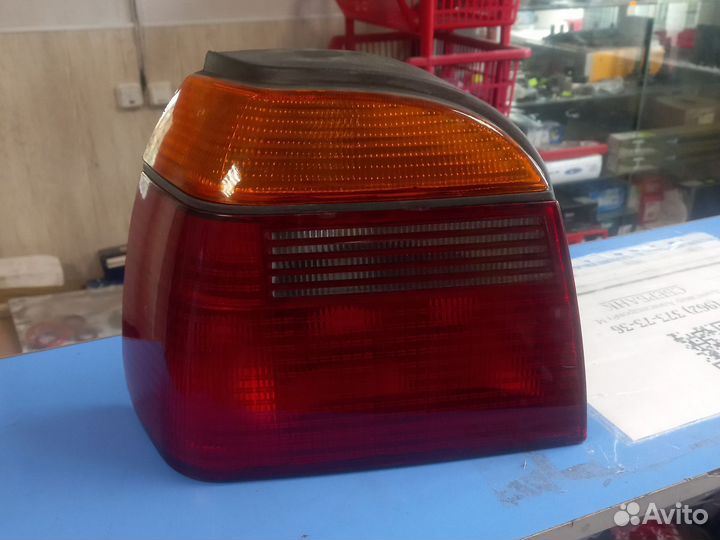 Фонарь задний левый Фольксваген Гольф 3