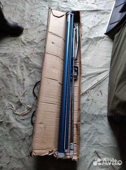 Экран для проектора на штативе