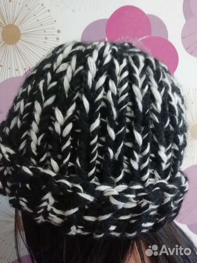 Шапка женская ручная работа