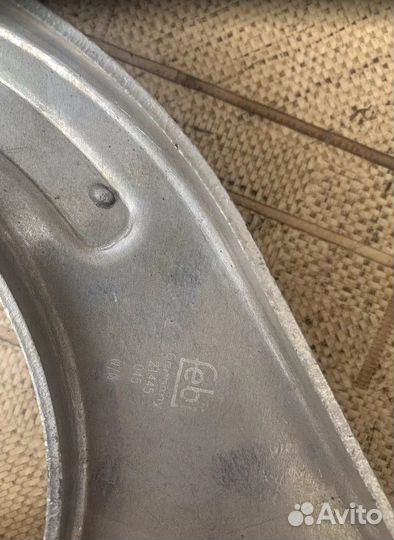 Рычаг передний верхний mercedes W211 левый