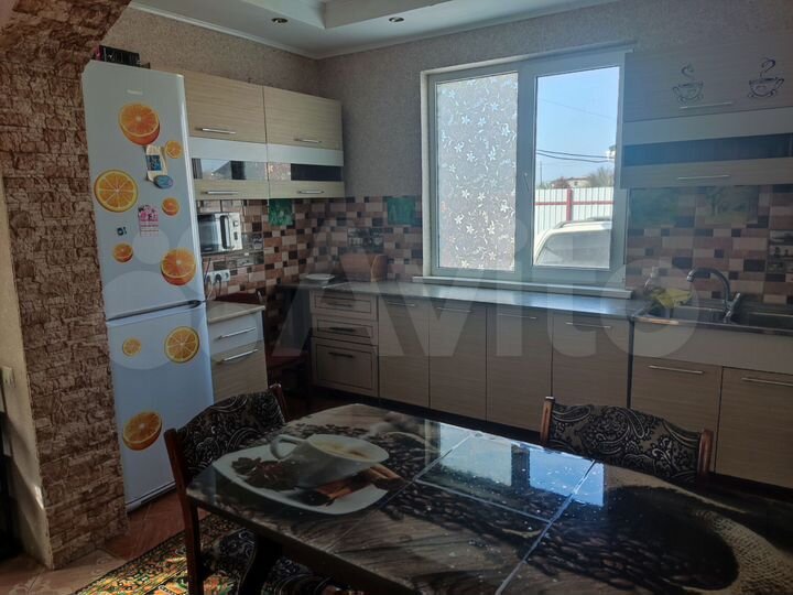 Коттедж 170 м² на участке 6 сот.