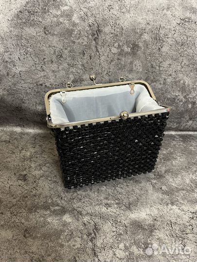 Сумка из бусин с фермуаром