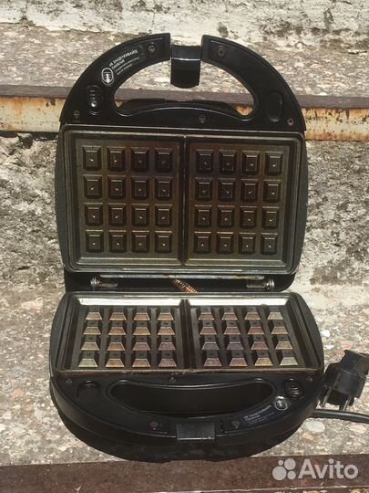 Вафельница Redmond бу