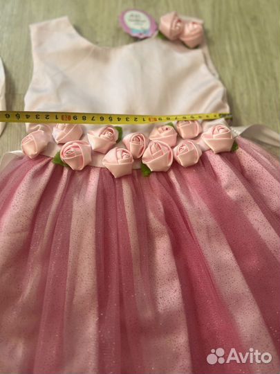Платье для деаоски 3-4 лет новое