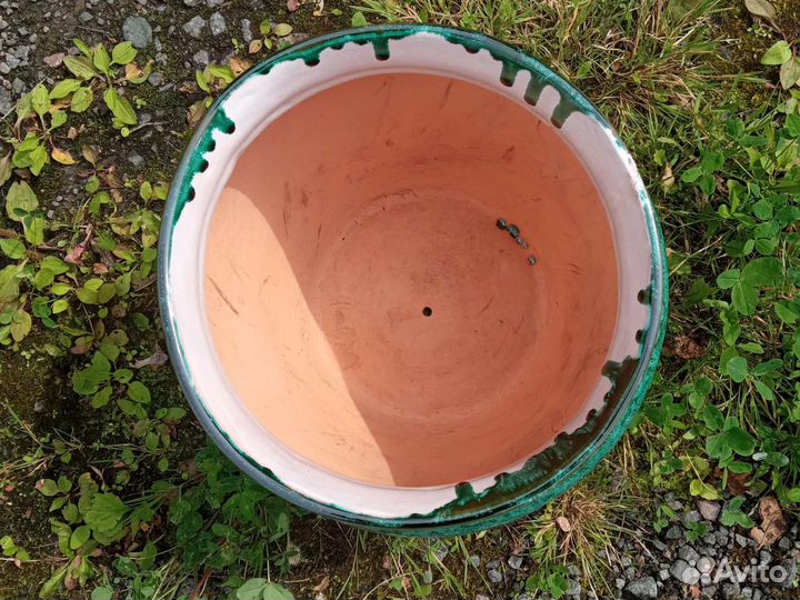 Горшок для цветка с подставкой