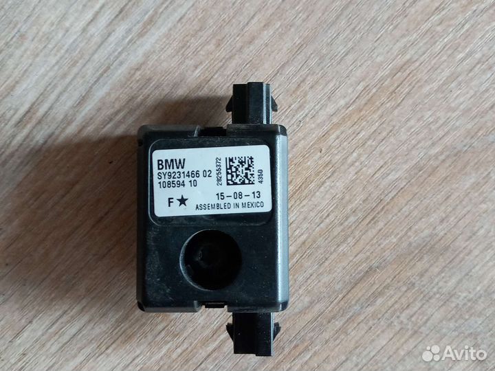 Уселитель антенны BMW F30