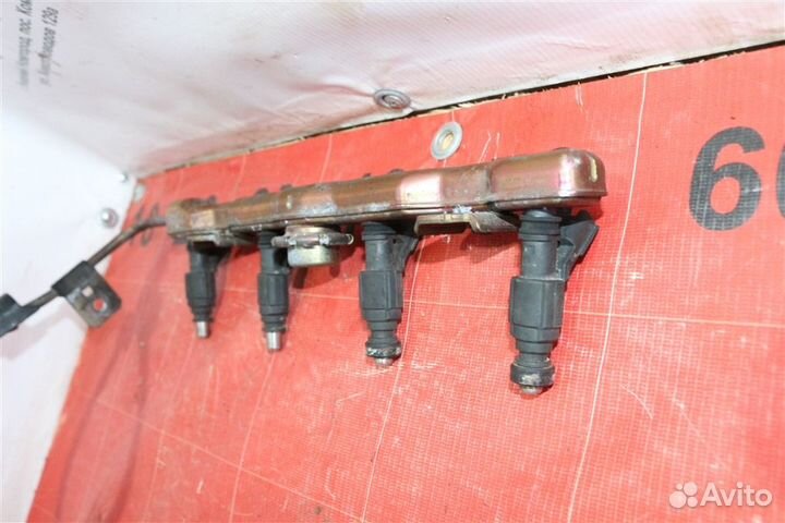 Топливная рейка Toyota Corolla 120 хэтчбек 4zzfe