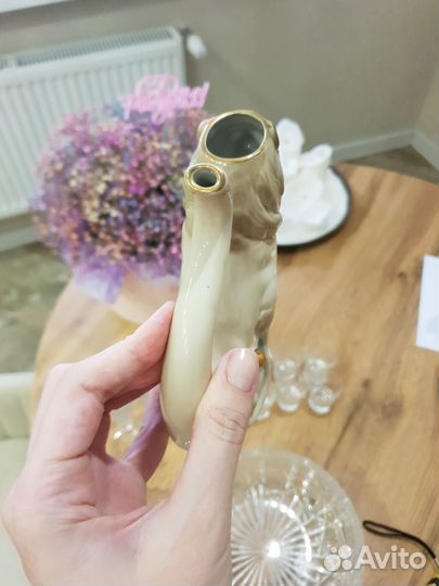 Статуэтка-стакан для воды форфор