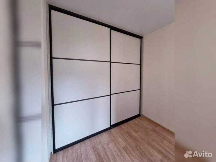 Шкаф купе двухдверный