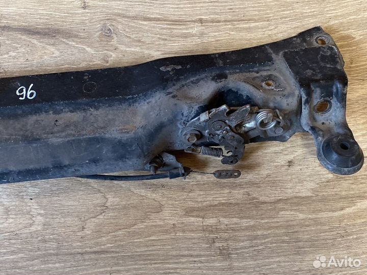 Пежо 406 планка верхняя капота