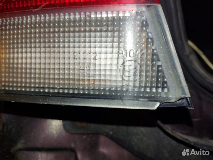 Фонарь Mazda 626 Ge седан 1.8 FP 1992