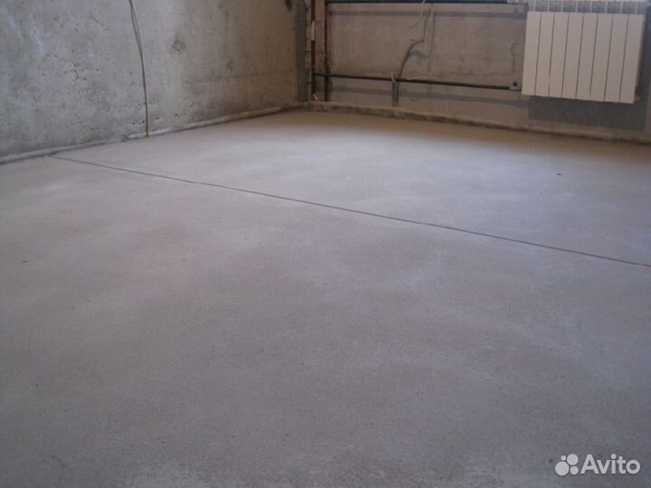 Мокрая стяжка пола по маякам