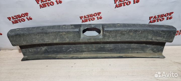 Накладка замка багажника LADA Priora хэтчбек