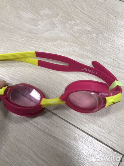 Очки для плавания