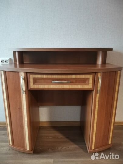 Туалетный столик/трюмо 