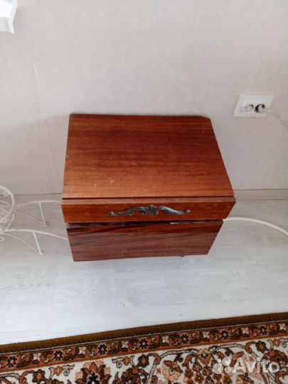 Тумбочка прикроватная бу