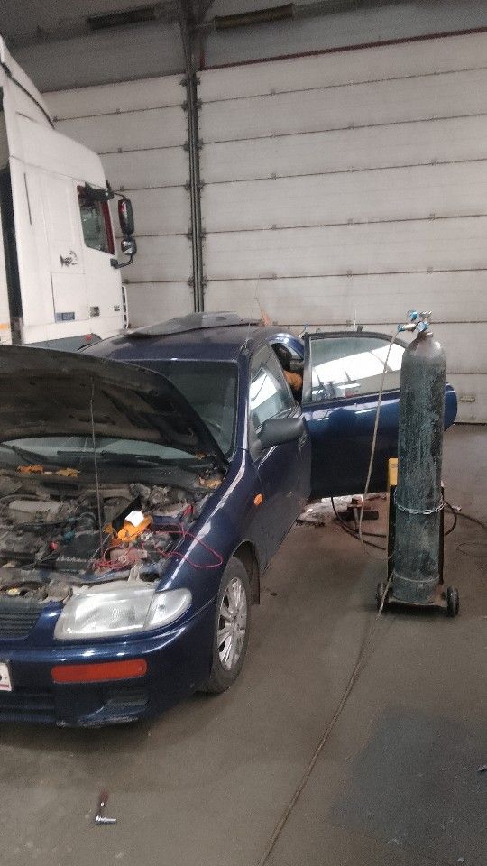 Mazda 323: фото владельца