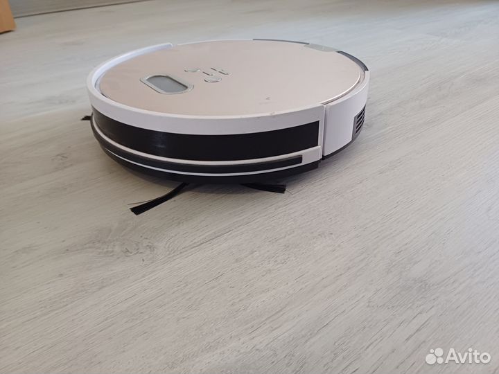 Робот пылесос