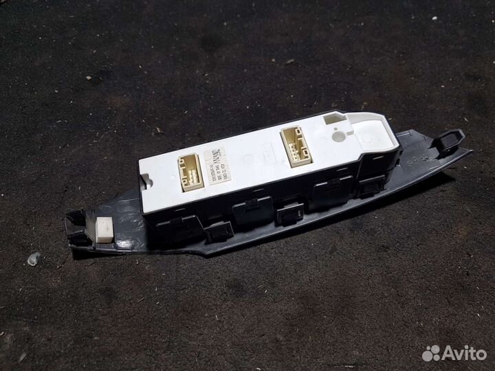 Блок стеклоподъемников Mazda Axela BM BN