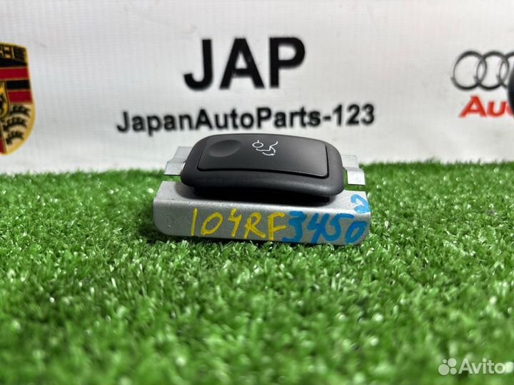 Кнопка открывания багажника Mercedes-Benz C 200