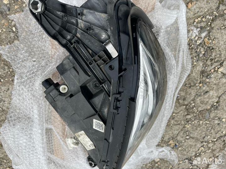 Фара левая mercedes w213