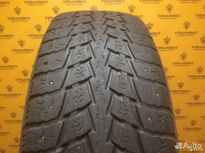 Kumho Power Grip KC11 235/65 R17