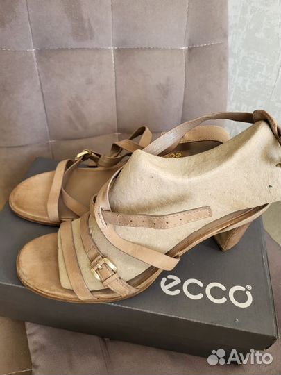 Босоножки ecco 40