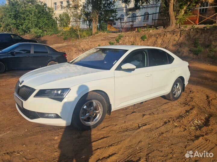 Skoda Superb 1.4 МТ, 2018, 99 000 км