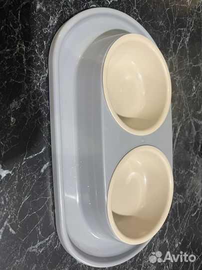 Кормушка для кошек и собак