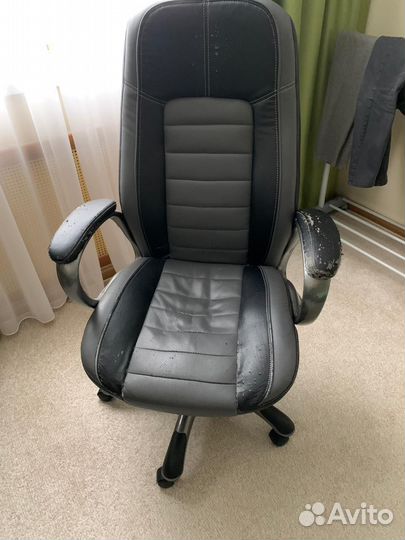 Перетяжка офисных кресел