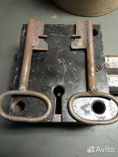 Замок гаражный