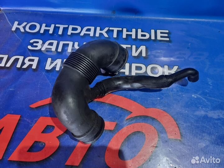 Патрубок воздушного фильтра Mercedes E W210