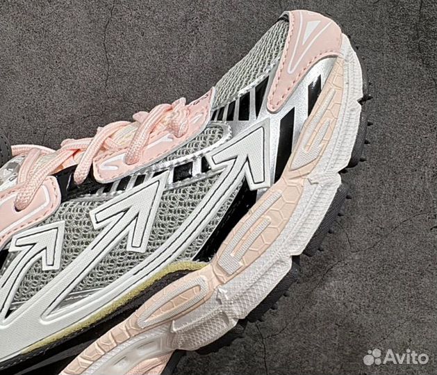 Кроссовки OFF-white Be Right Back