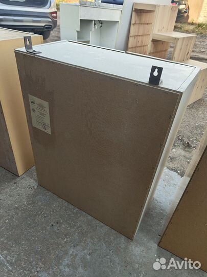 Шкаф навесной