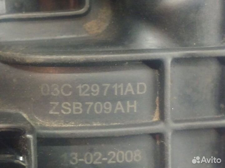 Коллектор впускной Volkswagen Golf 5 caxa 1.4 2008