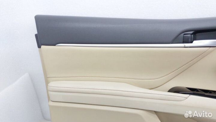 Б/У Б/У Обшивка двери Состояние хорошее, оригинал