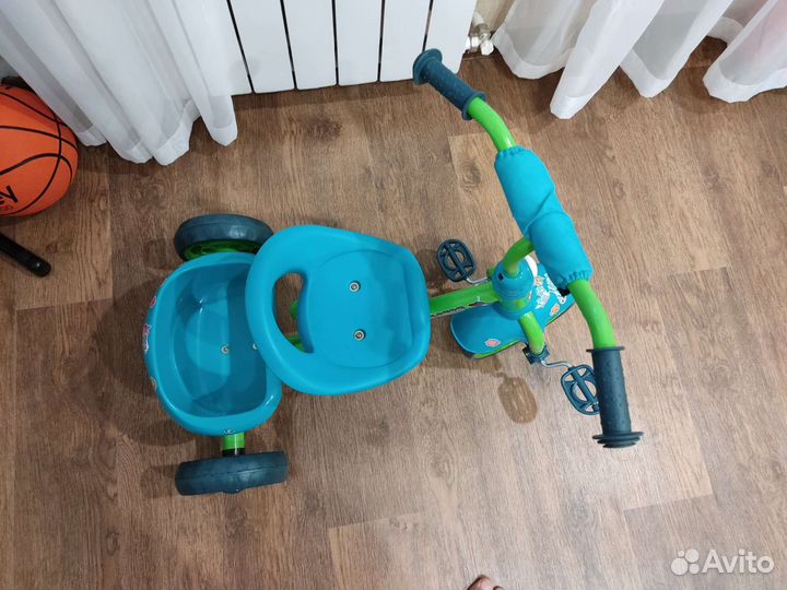 Детский велосипед трехколесный