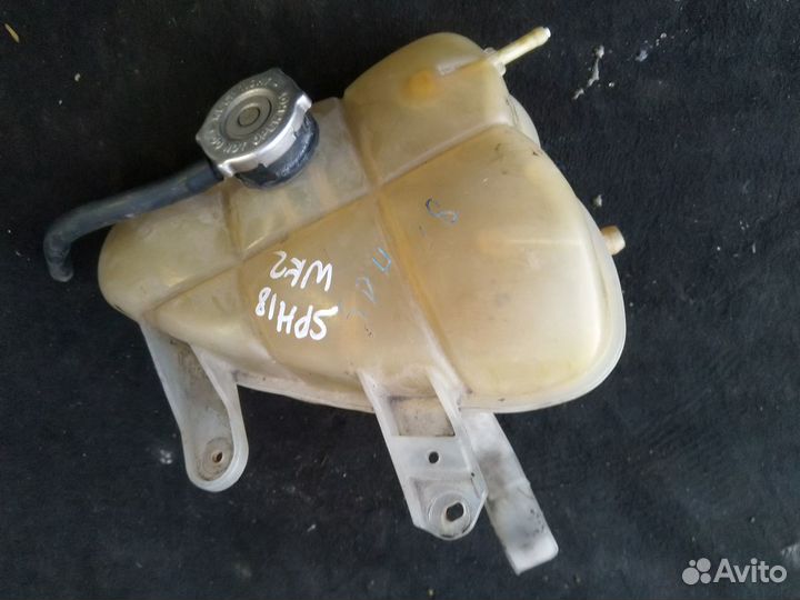 Бачок расширительный Jeep Grand Cherokee WK2