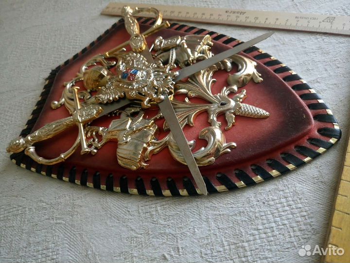 Декоративный рыцарский герб времён СССР