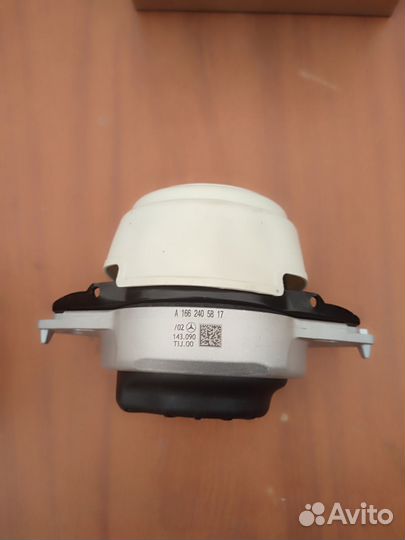 Опора двигателя Мерседес W166 A1662405817