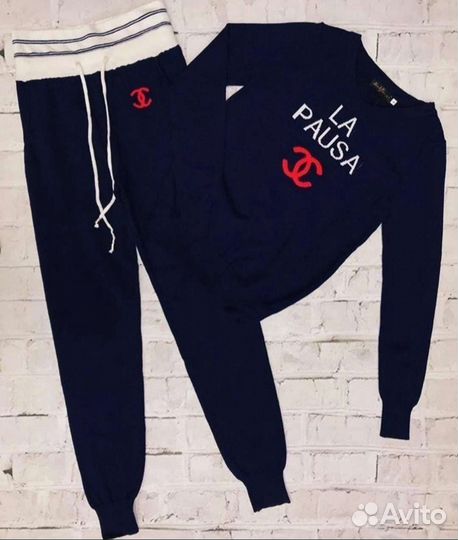 Спортивный костюм женский