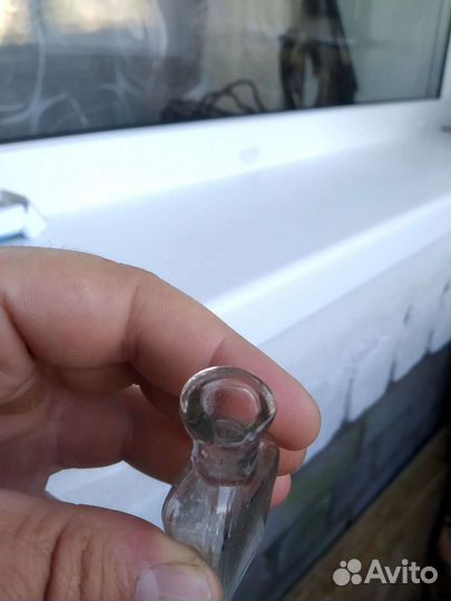 Коллекционная бутылка царских времён