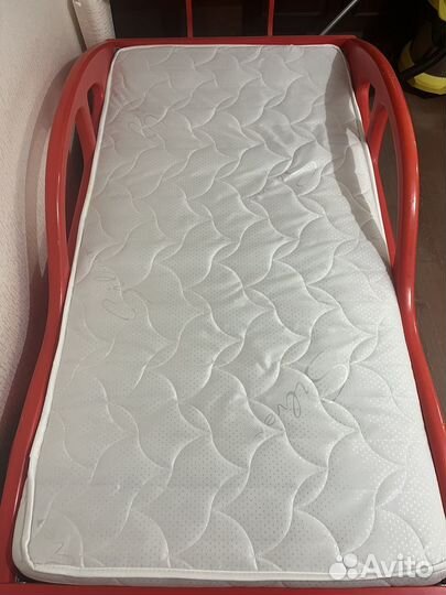 Кровать машинка дерево с матрасом 80*160