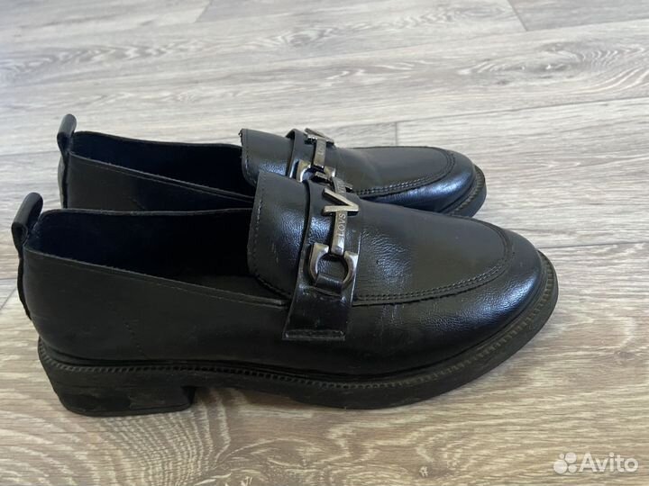 Лоферы женские