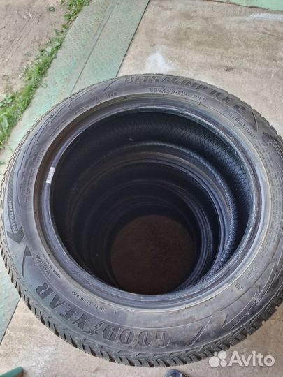 Goodyear UltraGrip Ice 2 205/55 R16 94T