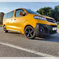 Opel Vivaro 1.5 MT, 2020, 139 000 км, с пробегом, цена 2 250 000 руб.