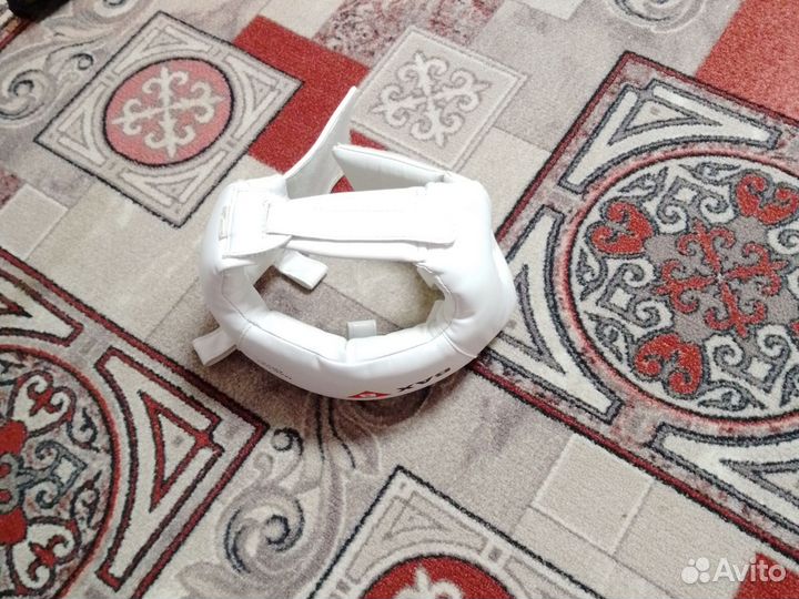 Шлем детский для карате и перчатки