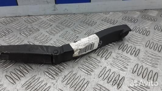 Щеткодержатель лобового стекла mercedes benz GL-cl